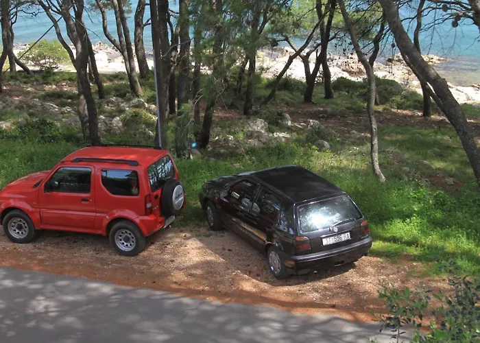 8729a * Jelsa (Hvar)